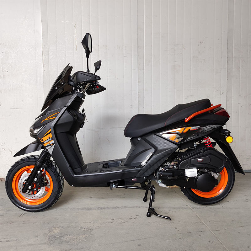 150cc Gasoline Scooter from Chinese Factory Durable Motorcycle Motos a Gasoline Scooters