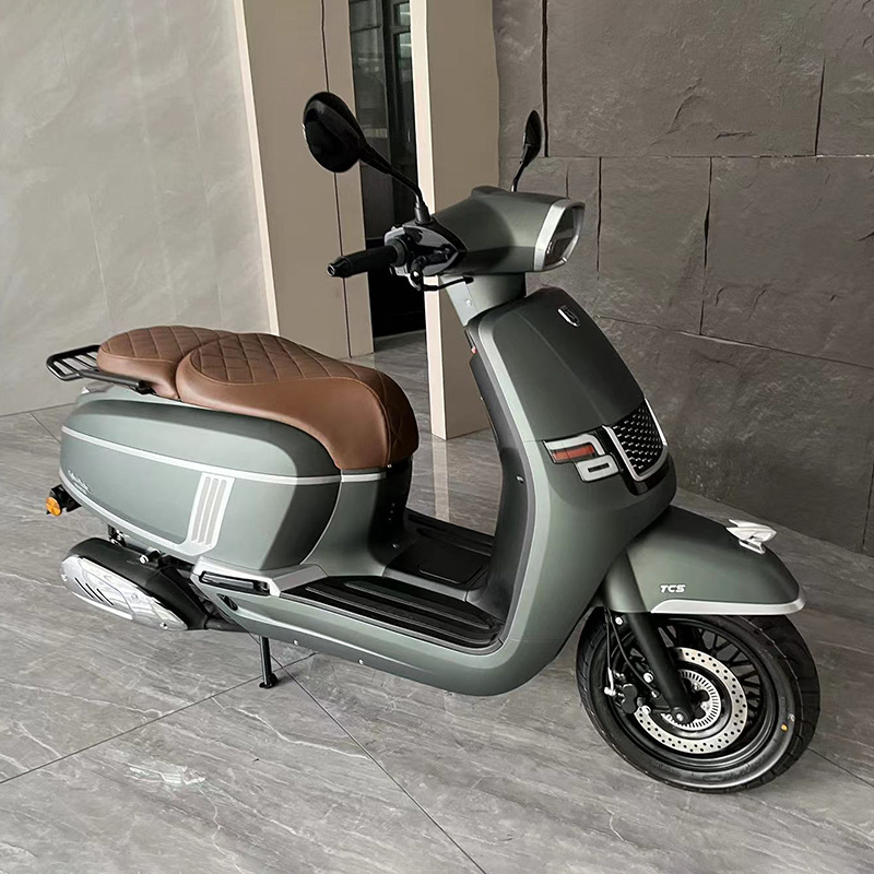 Most popular Gas scooter Wholesale Market 150cc Gas Motor with Water-cooled EFI system for Adult