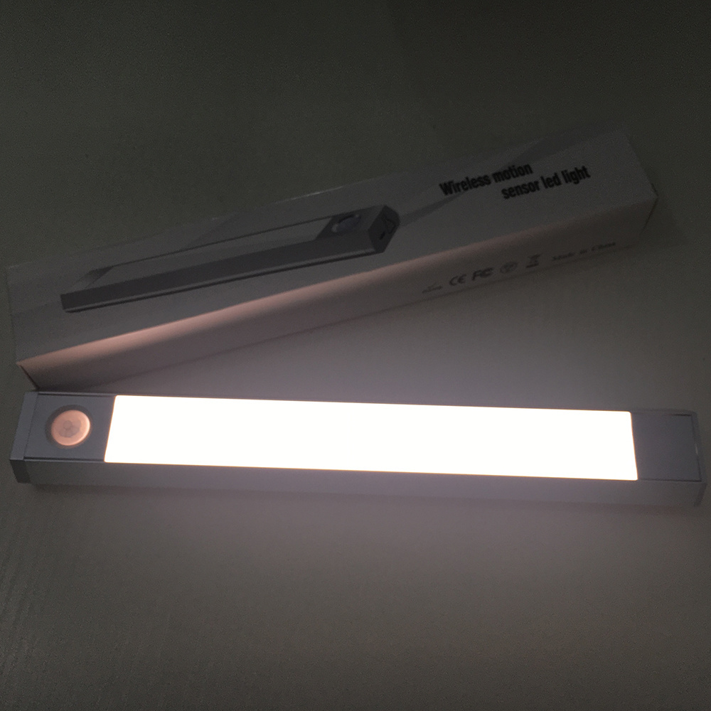 Super Bright USB Rechargeable Battery Powered Motion Activated Cordless Led Sensor Light Indoor Led Night Light