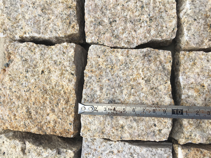 Chinese Green Grey Granite Paving Stone Tile G682 all natural face small square outdoor natural granite paving stone