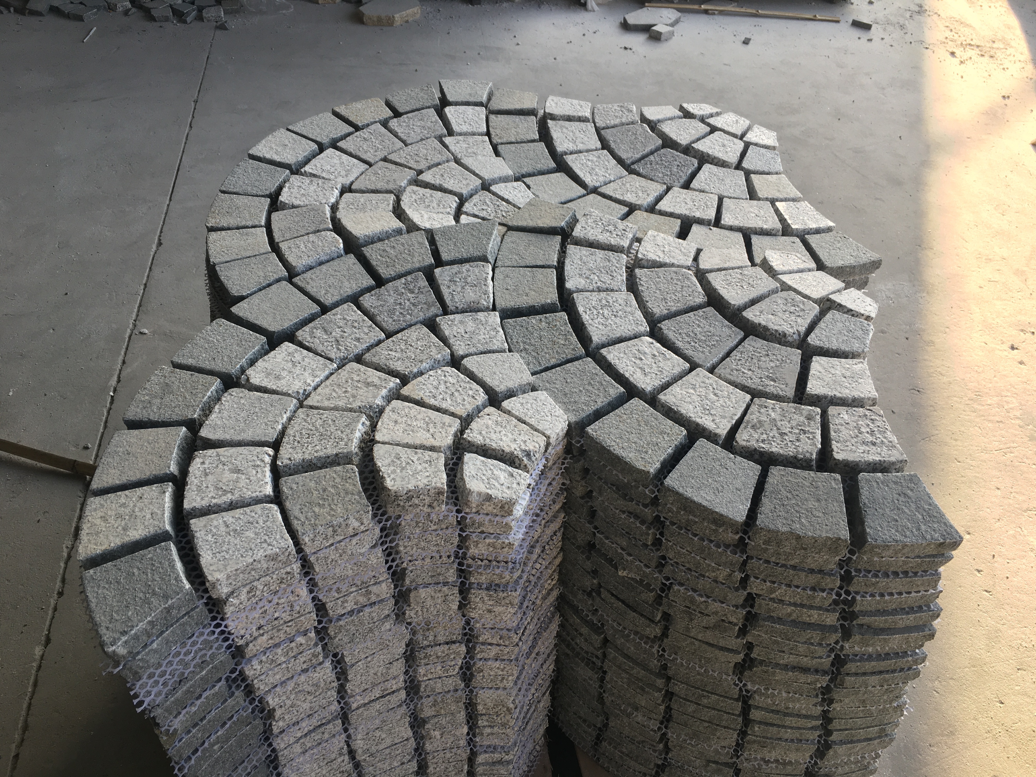 G654 grey light Rusty  sand granite paving with mesh net support for exterior decoration mesh back paving stone