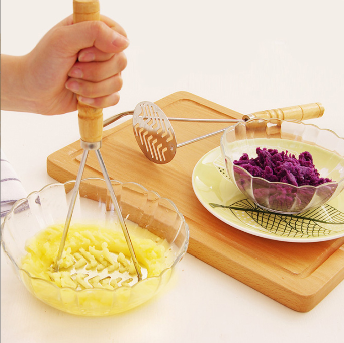 Potato Masher Stainless Steel Integrated Masher Kitchen Tool & Food Masher/Potato Smasher with Non-slip Handle