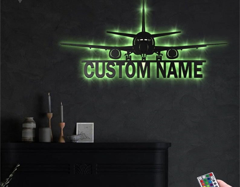 Custom Airplane Metal Wall Art With LED Lights Personalized Pilot Name Sign Decoration For Living Room 3d Flight Outdoor Decor