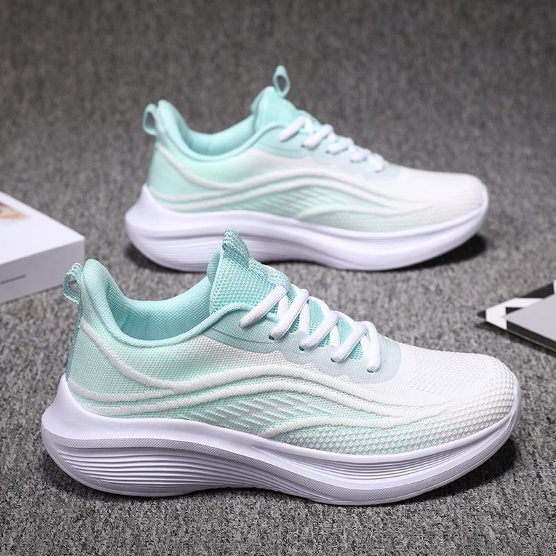 2024 New Running Style Breathable Fashionable Ladies Shoes Lace-up Front Skate Shoes New Stylish Women Sneakers