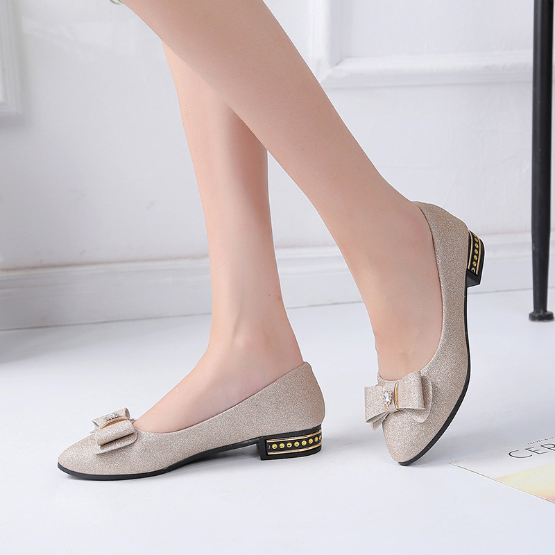 Woman Shoe 2024 Bulk Wholesale Woman Causal Shoe Flower Embroidery Shoes Flats For Lady