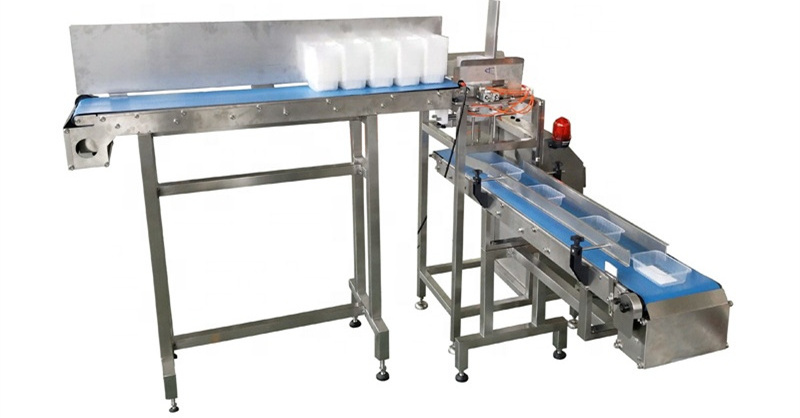 Semi Automatic Frozen Food Chicken Meat Tray Packaging Machine With Linear Belt Combination Weigher