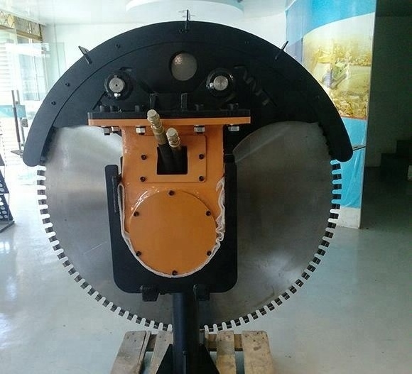 Construction Machinery Attachment Excavator Saw for Cutting