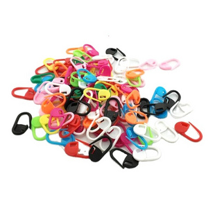 factory sale  knitting accessories Plastic locking stitch markers crochet latch knitting needle clip hook