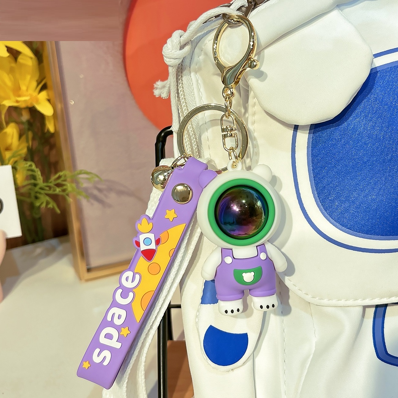 kawaii cute 3d pvc cartoon keyring teddy bear key chains Boys Girls Creative Cool Stylish Astronaut Suit Play Bear Keychain kids