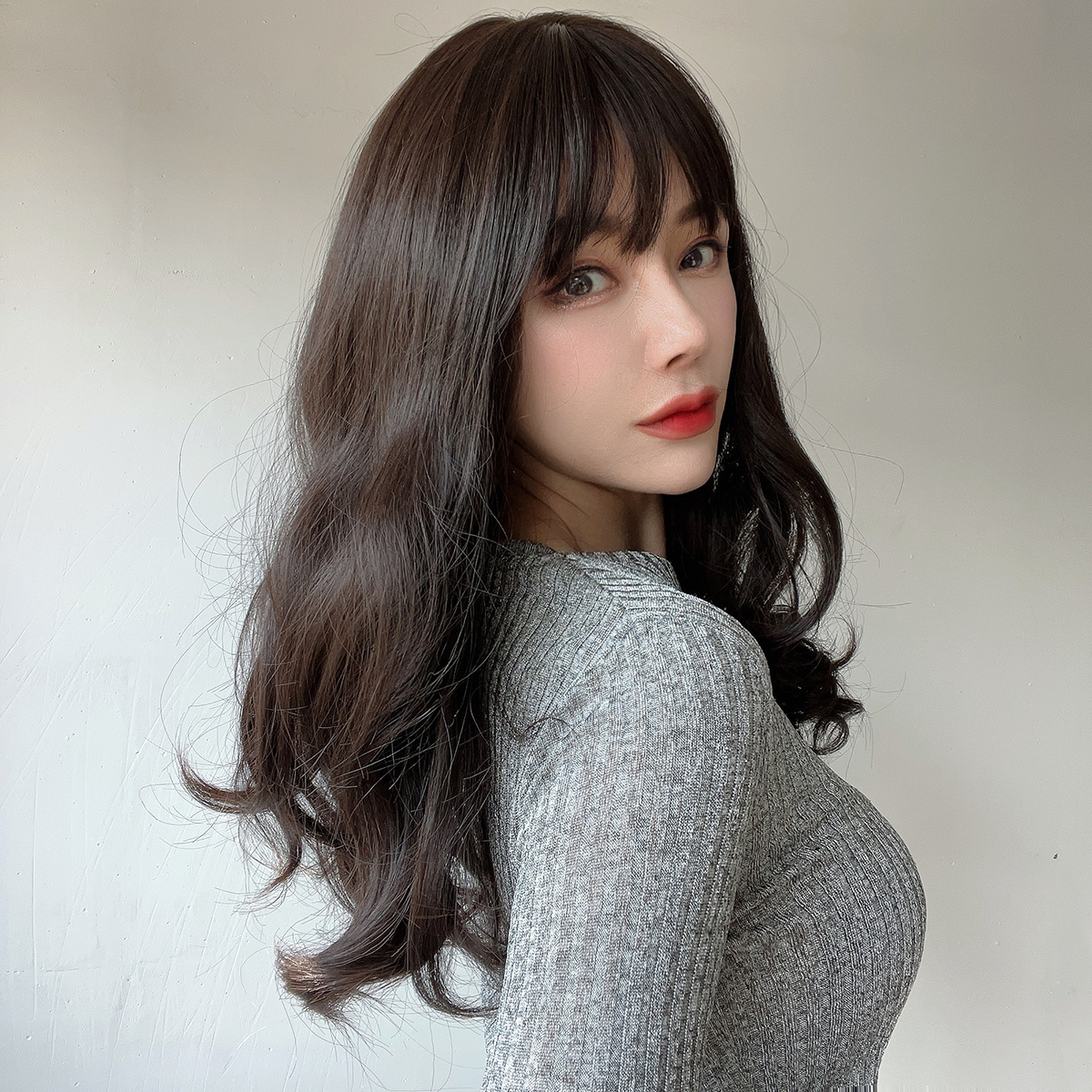 Wholesale hot selling wigs Japanese and Korean temperament silk wigs black tea colored wavy curly hair wigs