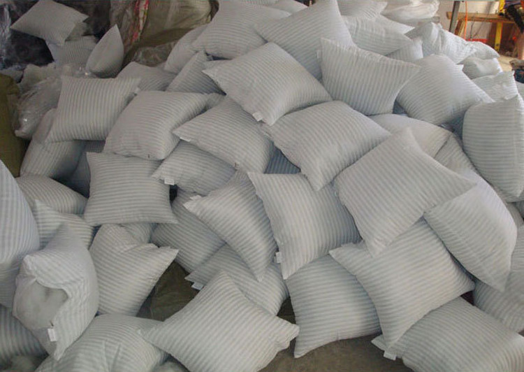 2024 High Quality Factory Wholesale 450g 45*45cm Non-Woven Fabric Pillow Insert PP Cotton Filling Cushion Insert