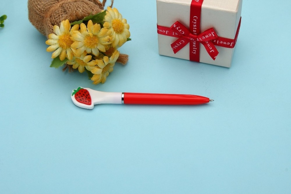 fancy stationery 2018 new plastic ballpen with fruit design