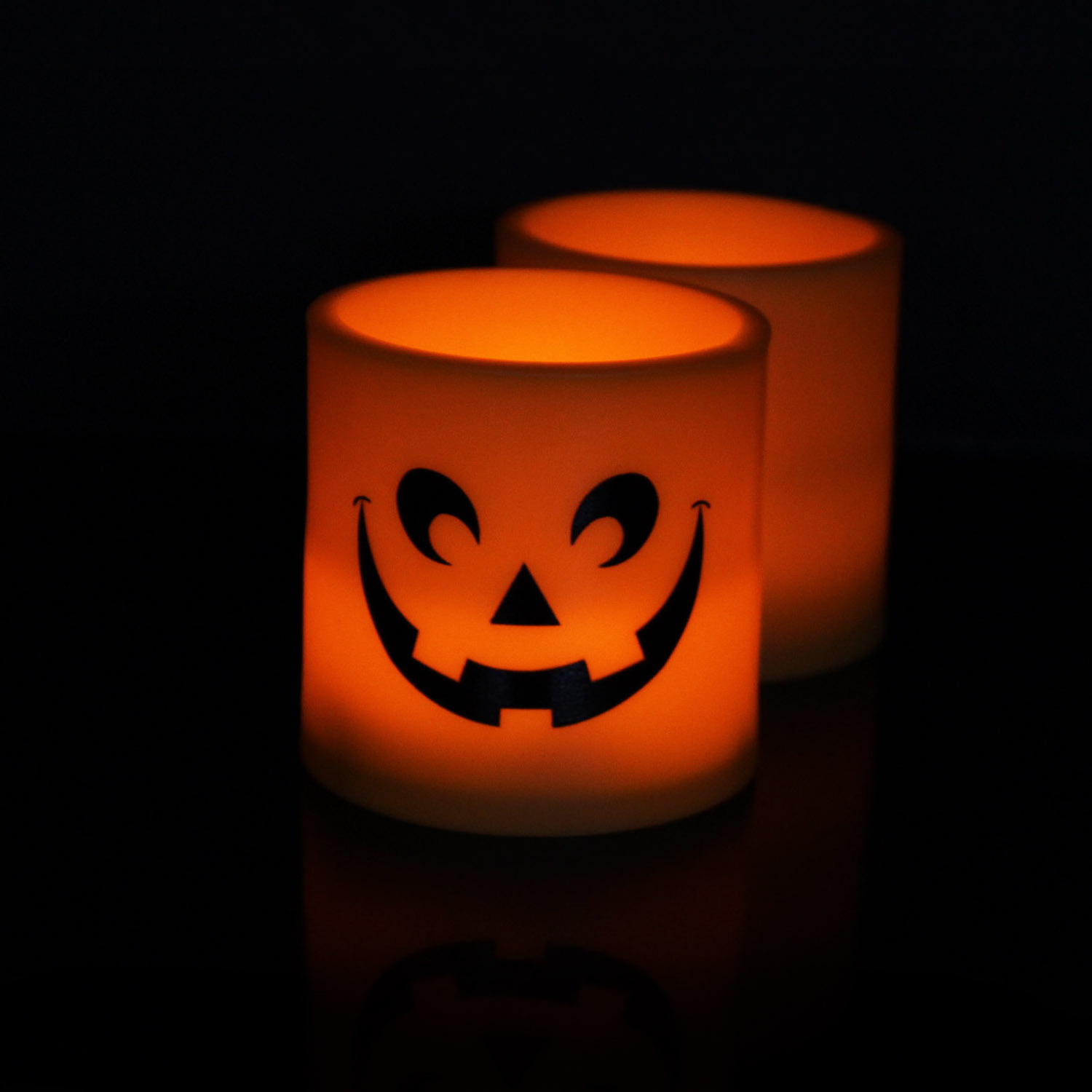 Wholesale  Halloween Style Bulk Battery Operated Electric Flameless Plastic T light Lantern Led Mini Candles Tea Light