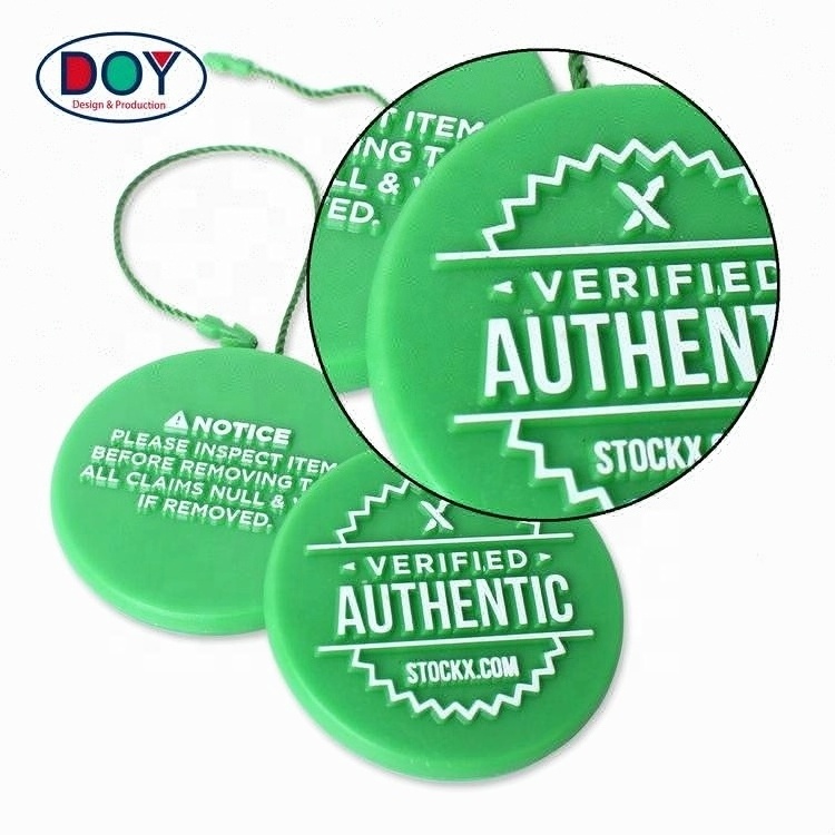 New Design Injection Custom 3D Embossed Name Logo Plastic Hang Seal Tag String for Shoe and Clothing