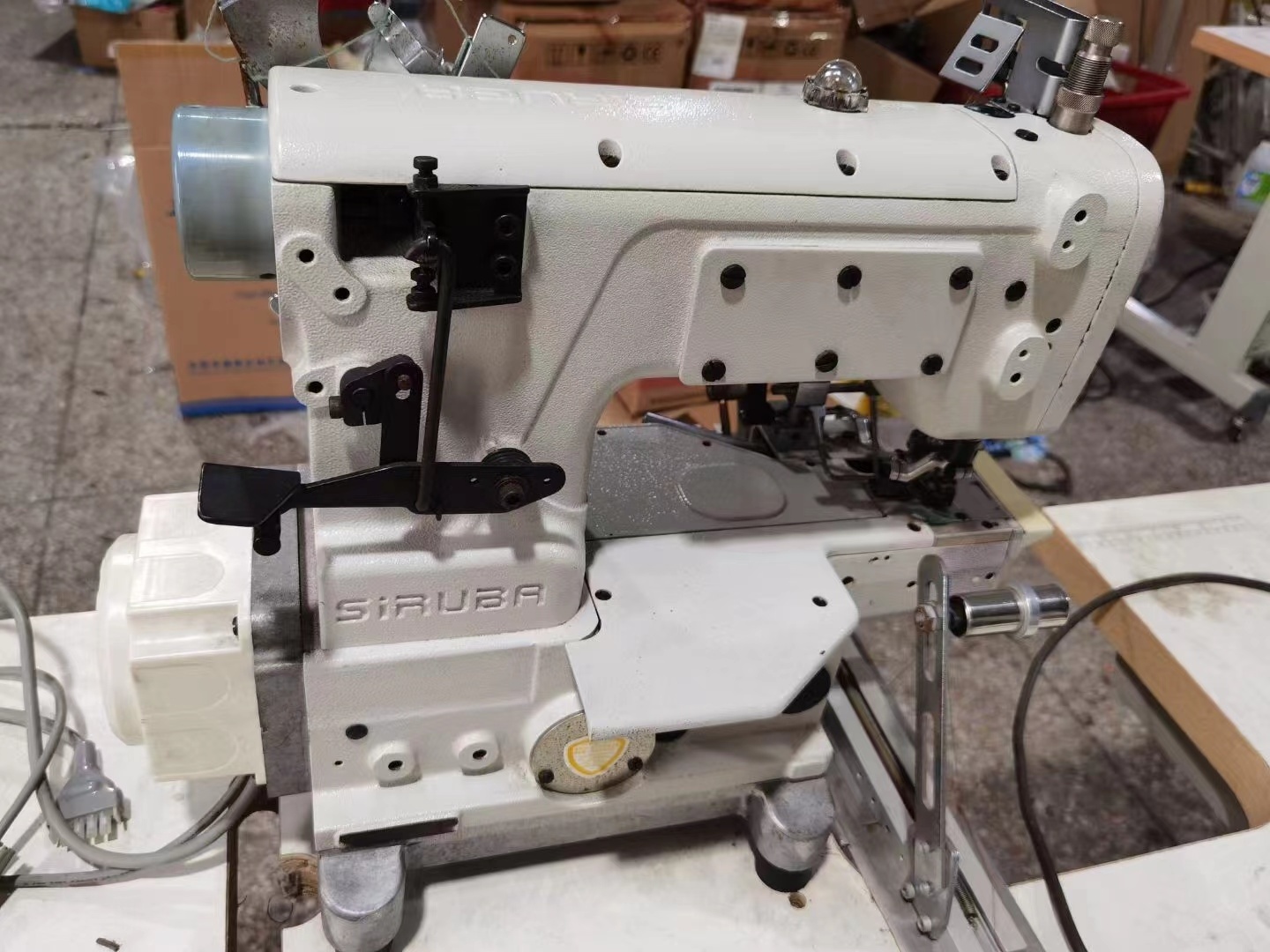 Used Industrial Sewing Machine Siruba C007 High Speed Cylinder Bed Interlock Sewing machine with Good Price