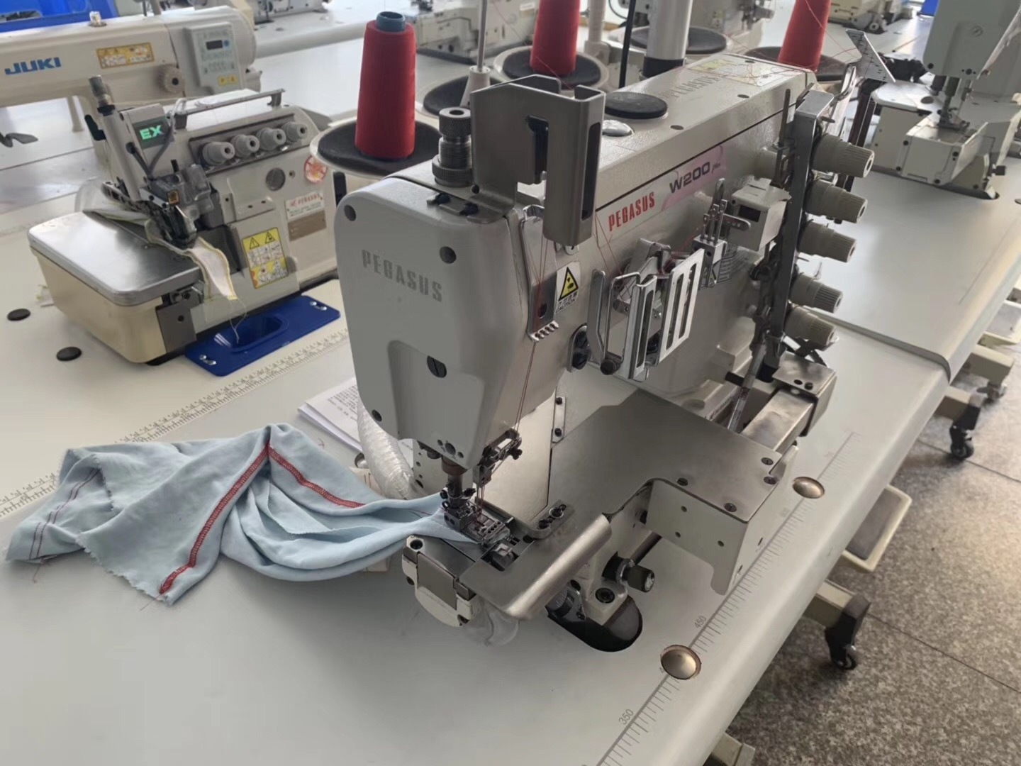 Small Cylinder Bed Used Pegasus W200 Interlock Stitch Machine Industrial Sewing Machine With Low Price