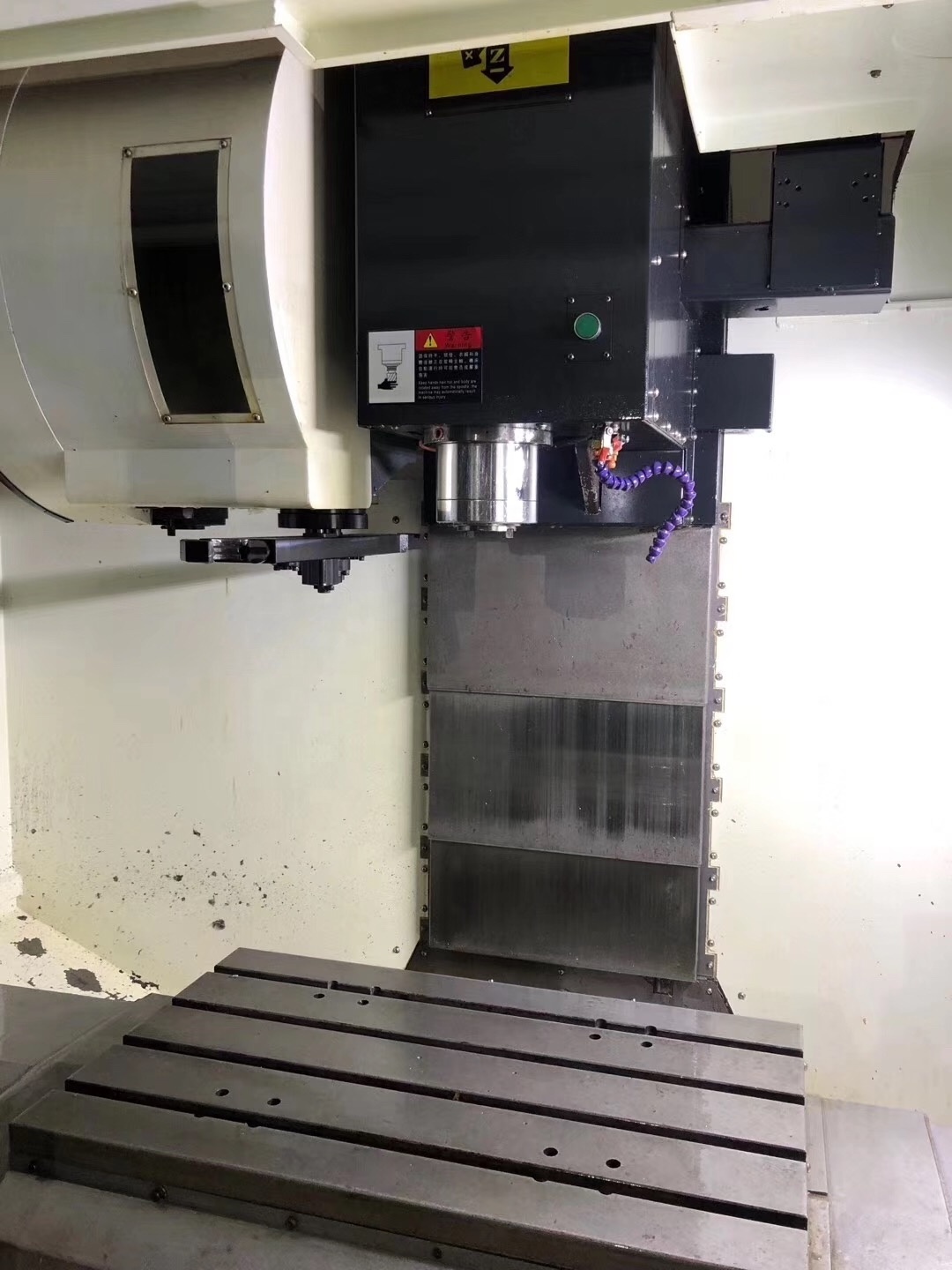 Second Hand Chinese Taiwan Taikan VMC 850 T-V7 CNC Machine Center Vertical Milling Machine