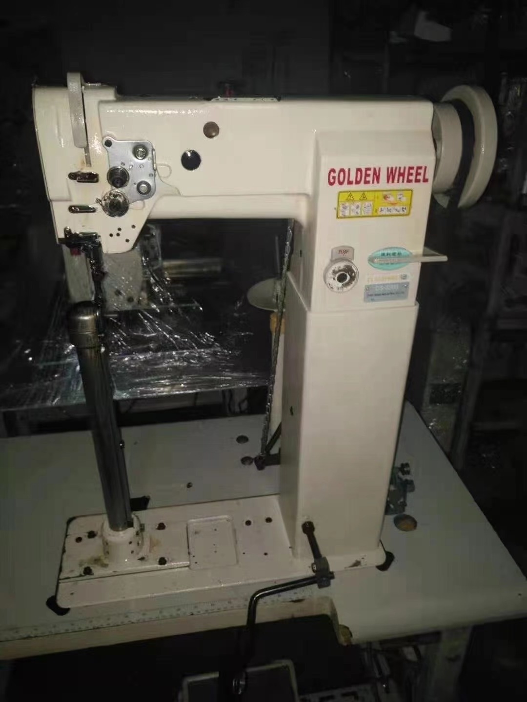 Golden Wheel 8360 8365 Single Needle High Column Bed Flat Seam High Column 8903 Sewing Machine Suitable For Sewing Boot Luggage