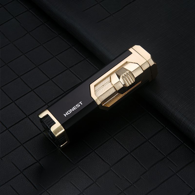 2022 latest big gas capacity custom logos zinc alloy powerful heat resisting torch lighter for cigar