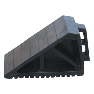 Rubber Heavy Duty   Parking  Wheel Chock For Truck Tire parking block