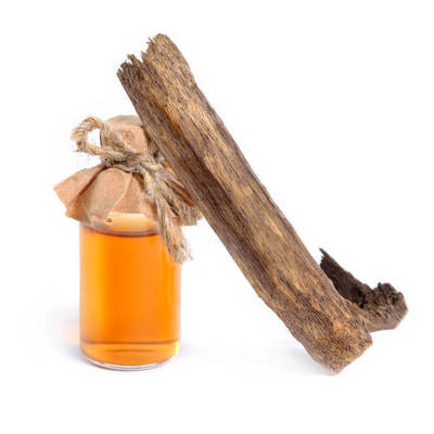 Private label organic pure oil agarwood essential oil bulk for skin care perfume diffuse  candle soap making