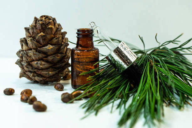 Organic Atlas cedar wood oil bulk Supplier 1kg Distilled Moroccan Cedarwood Essential oil 100% Pure For Aromatherapy Diffuser