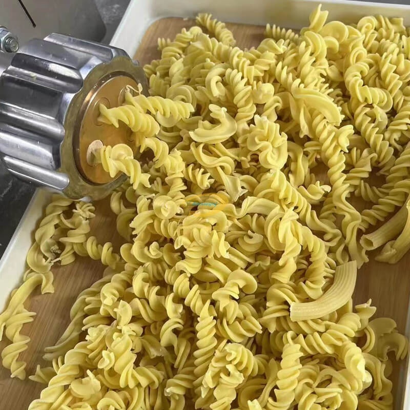 2023 New design noodles machine pasta maker machine automatic pasta spaghetti machine