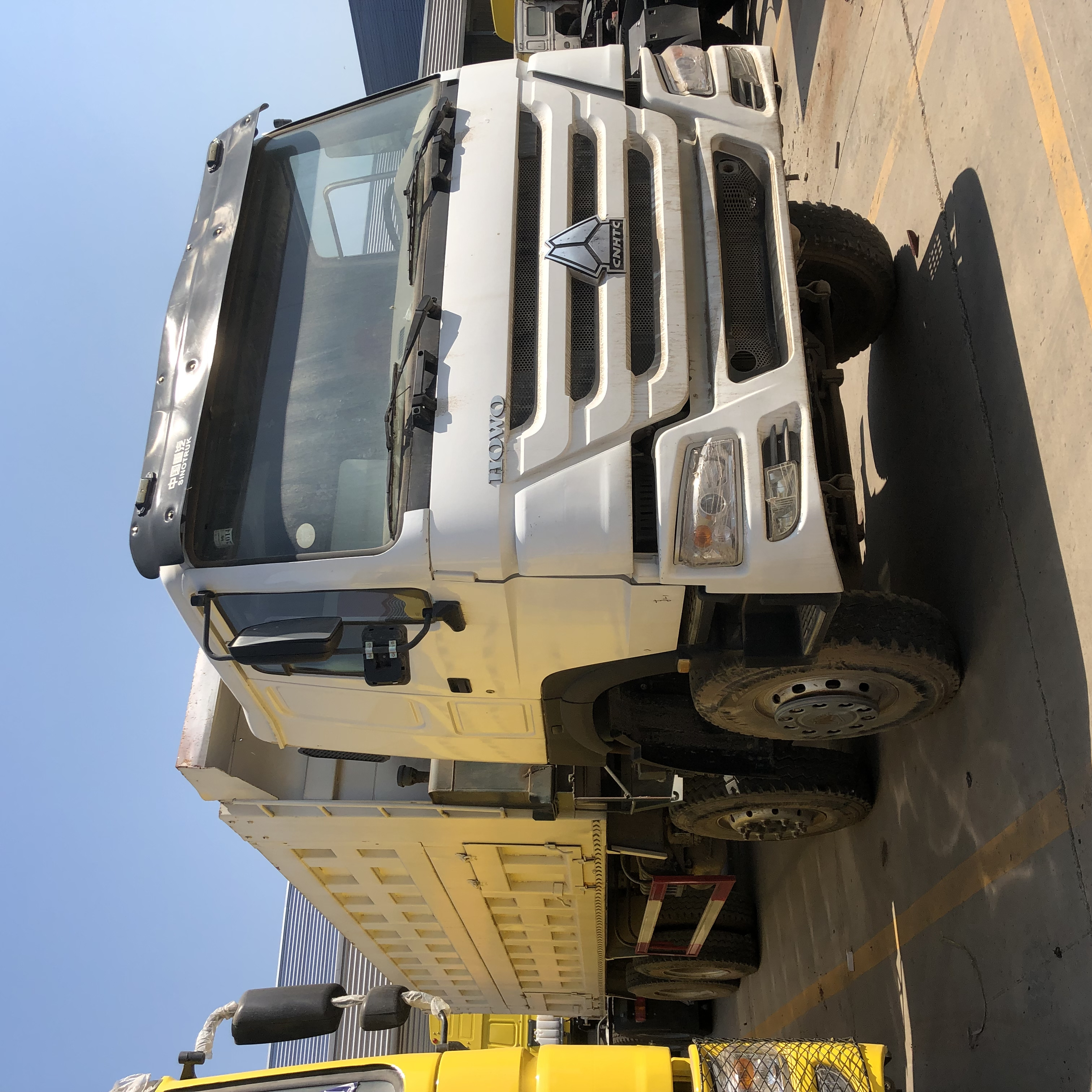 howo 20 tons dump truck 12 tires sinotruk 8x4 used howo truck 336HP 375HP for sale