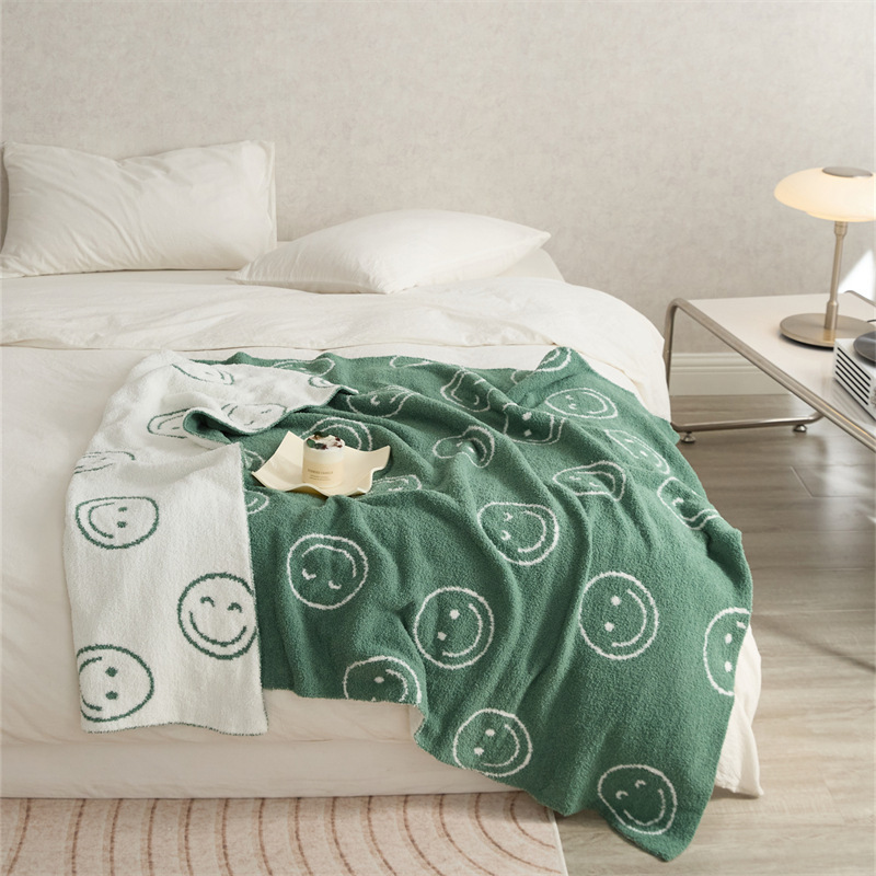 Customized Logo Super Soft Home Decor Smeily Face Custom Private Label Print Throw Blanket