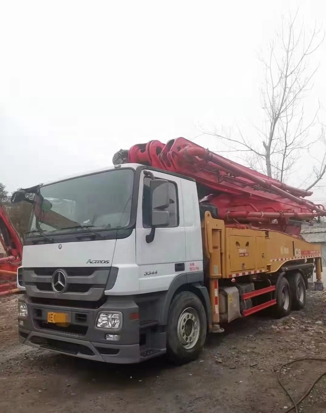 Popular truck mounted concrete mixer pump Zoomlion 47m Concrete pump Mounted Truck Factory Price