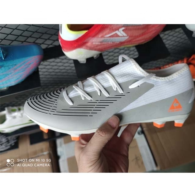 manufacturer custom men custom football shoe comfortable studs cleats custom soccer shoes professional make your own shoes