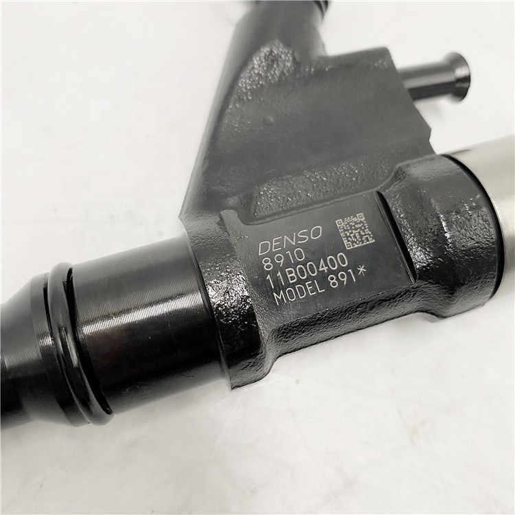 SINOTRUK HOWO A7 TRUCK ENGINE PARTS FUEL INJECTOR VG1246080106