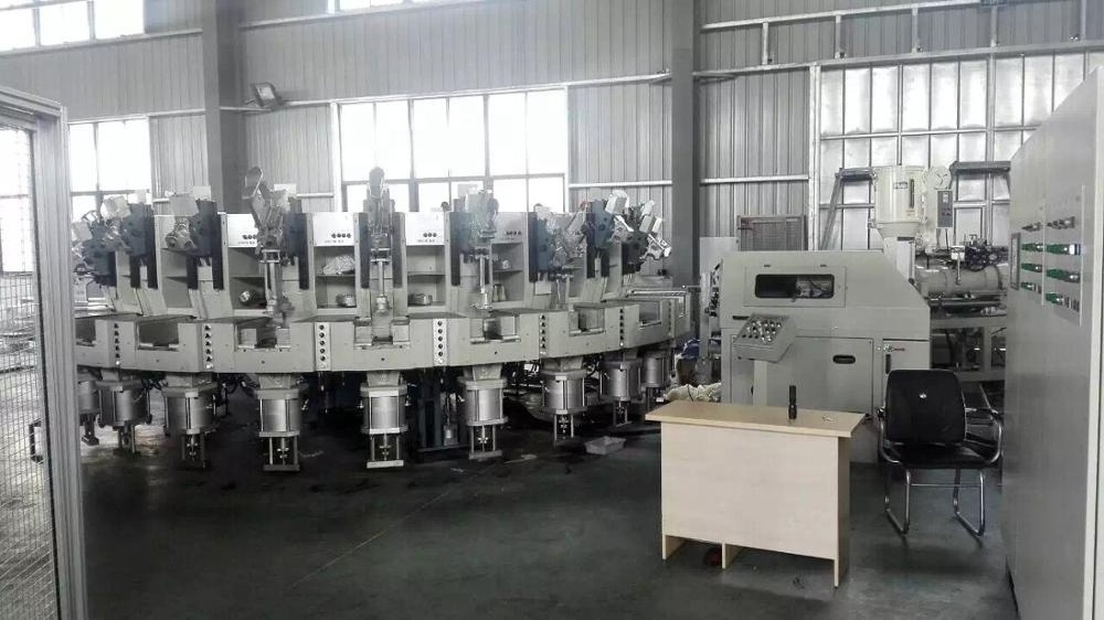 SOGUTECH automatic industrial PU shoe sole making machine DESMA PU-PU injection shoe moulding machine