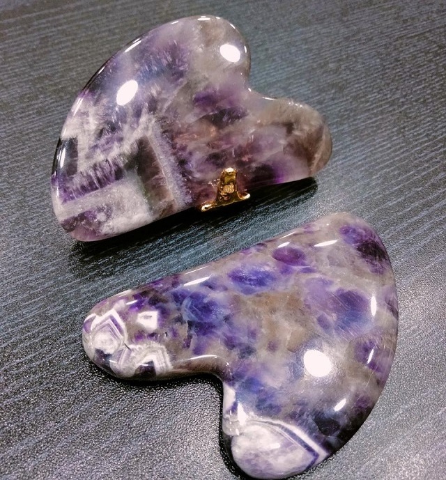 Butterfly Wing Shape Amethyst Stone Gua Sha Face Lifting Tool Natural Quartz Amethyst Guasha Scraping Massage Board Jade Tool