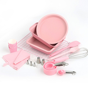 Fashion wholesale Novice Baking Tool Set Oven Toast Biscuit Cake Bread Pizza Mould Molde De Silicona Reposteria