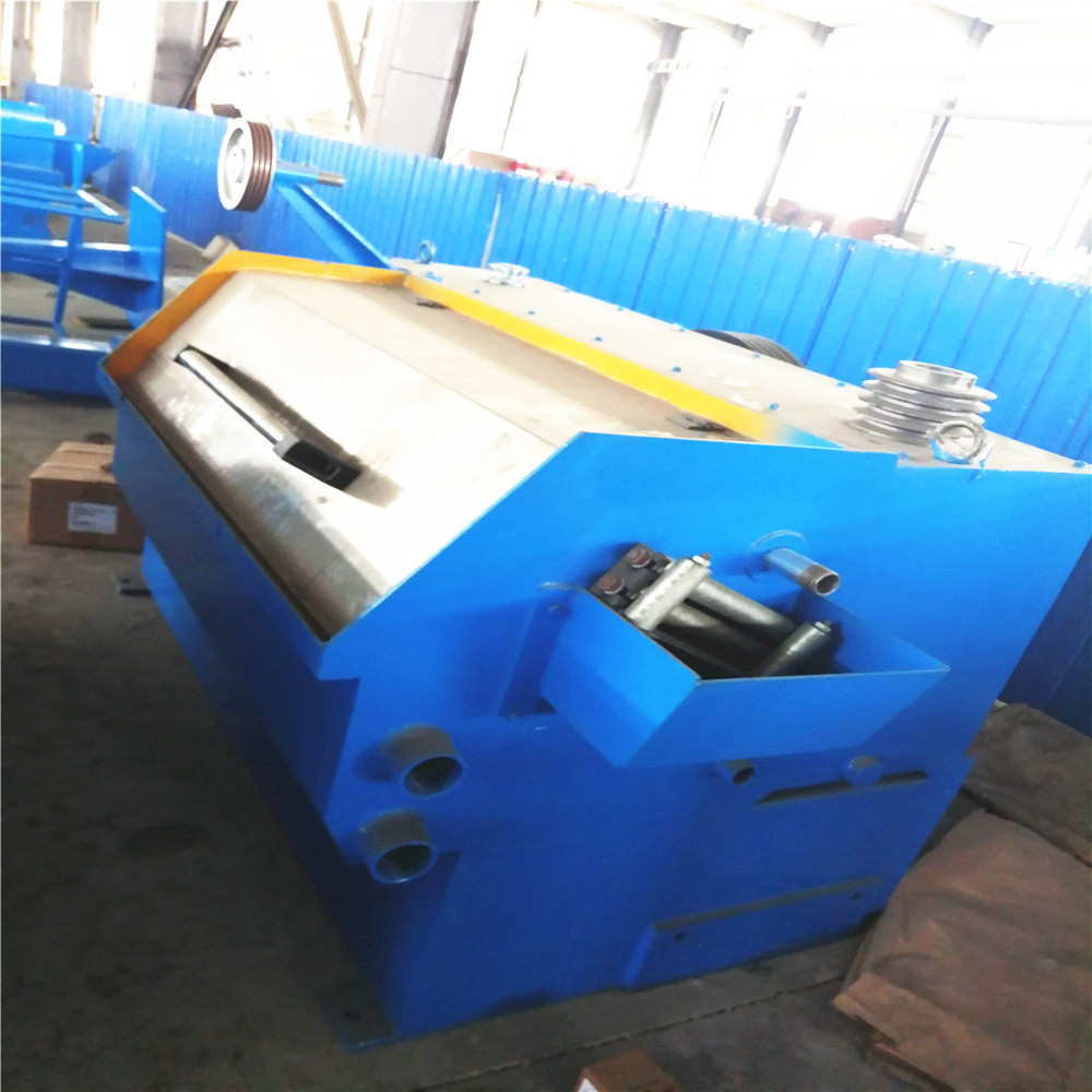 High speed wire medium drawing machine with continuous annealing