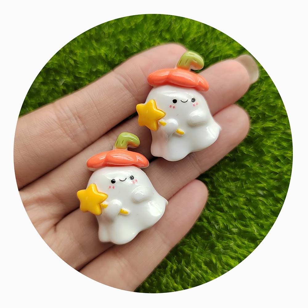 100Pcs/Lot Assorted Mini Halloween Decorations Cute Ghost Bat Statues Figurines For Fairy Garden Landscape Holiday Party Decor