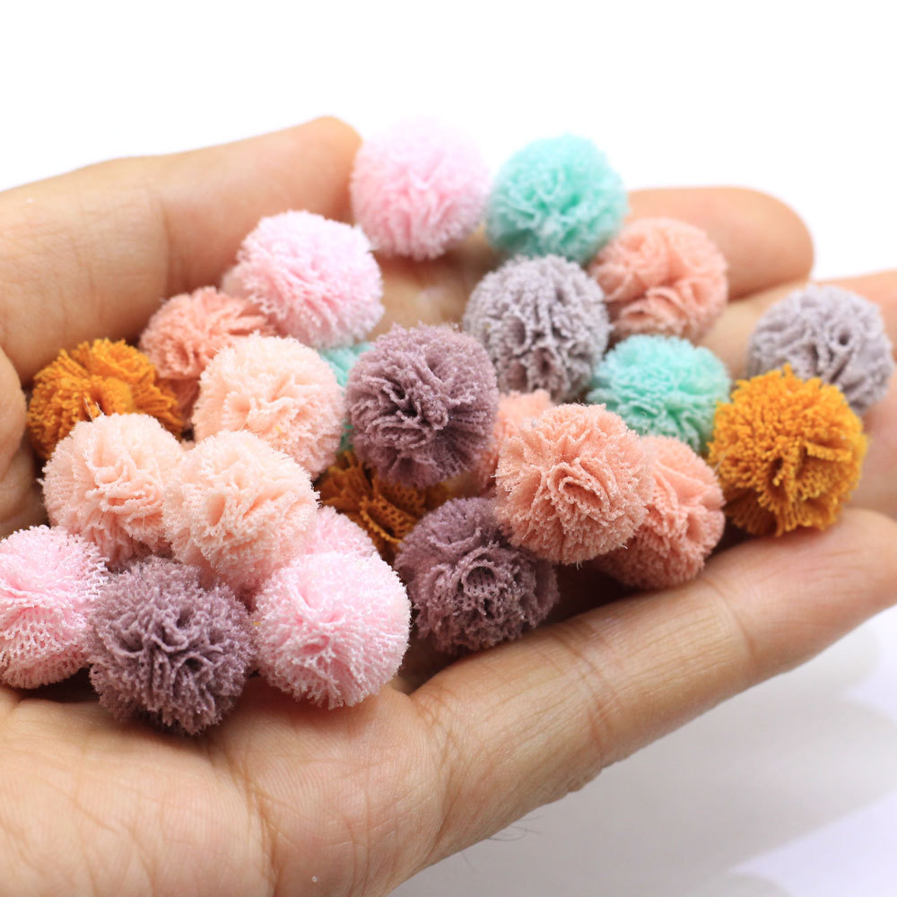 Christmas Occasion 15MM Pastel Little Cotton Pom Poms Fur Fluffy Pompoms Balls Wall Hanging Keychain Diy