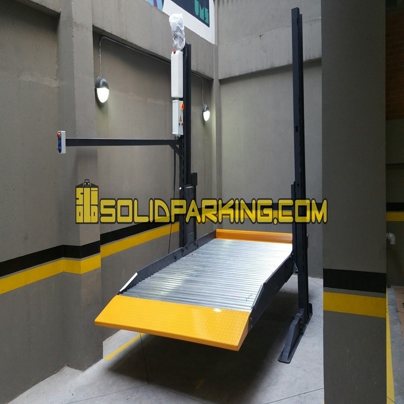 CE certified single hydraulic cylinders 2300 kg lifting capacity 2 post car parking lift