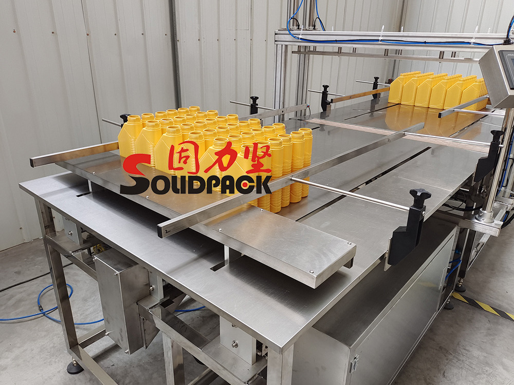 Solidpack high quality automatic unscramble linear square or flat bottle feeding collecting table sorting machine