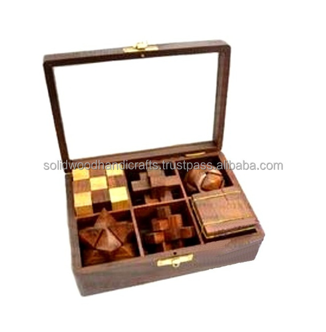 WOODEN PLAYING CARD BOX ITEM