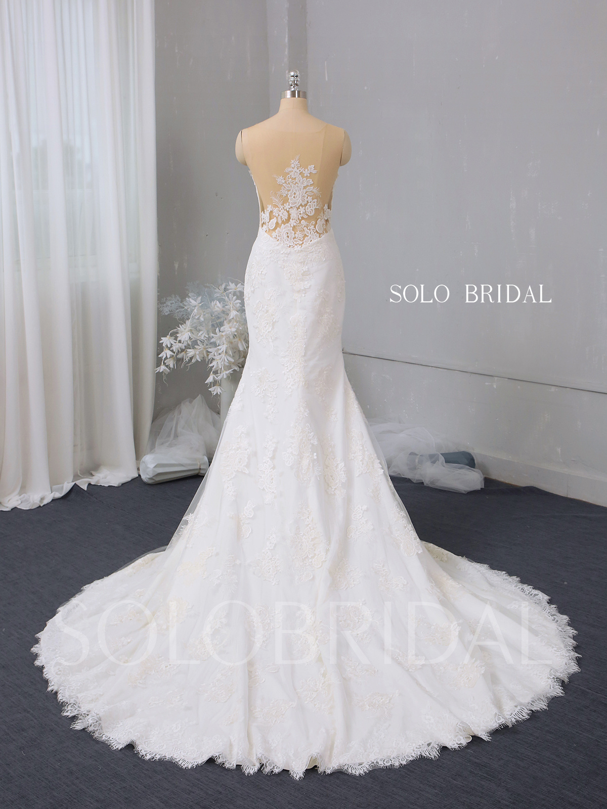 Breathtaking plunge neck illusion back mermaid long trail wedding dresses turkey istanbul ball gown