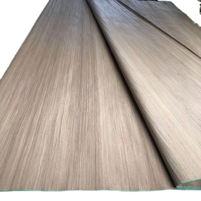 China Engineered White Recon Veneer for Plywood 4*8