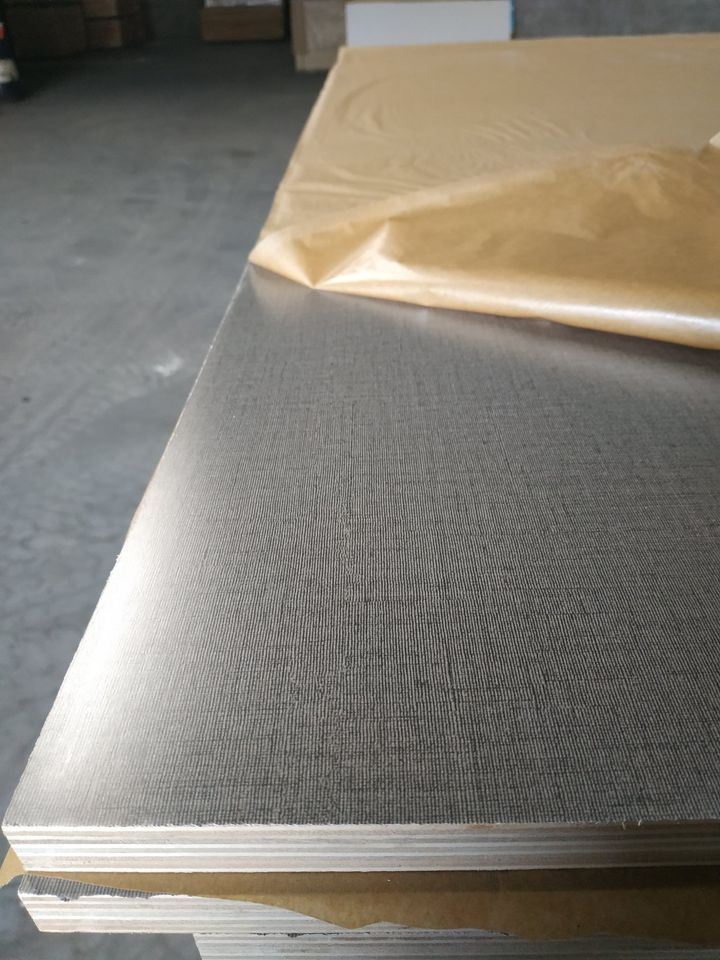 18 mm Melamine laminated plywood,furniture plywood