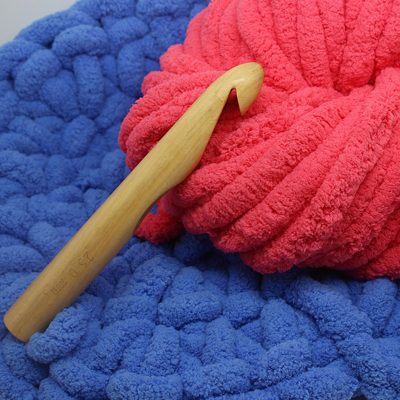 Factory Wholesale Velvet Blanket Yarn  100% Polyester Big Chunky Chenille Yarn for Hand knitting