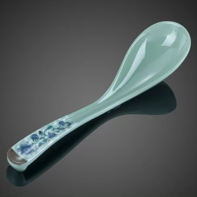 Classic White Melamine Plastic Soup Spoon for Restaurant Use and Back to School Supply