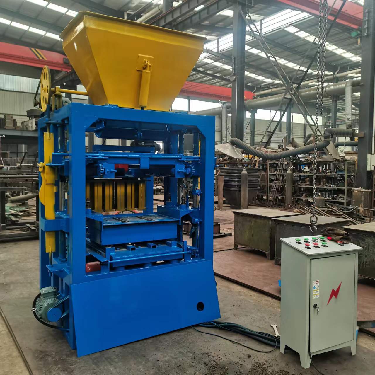 SONGMAO High Quality Automatic Concrete/Clay Block Making Machine Hollow Interlocking Brick Machinery