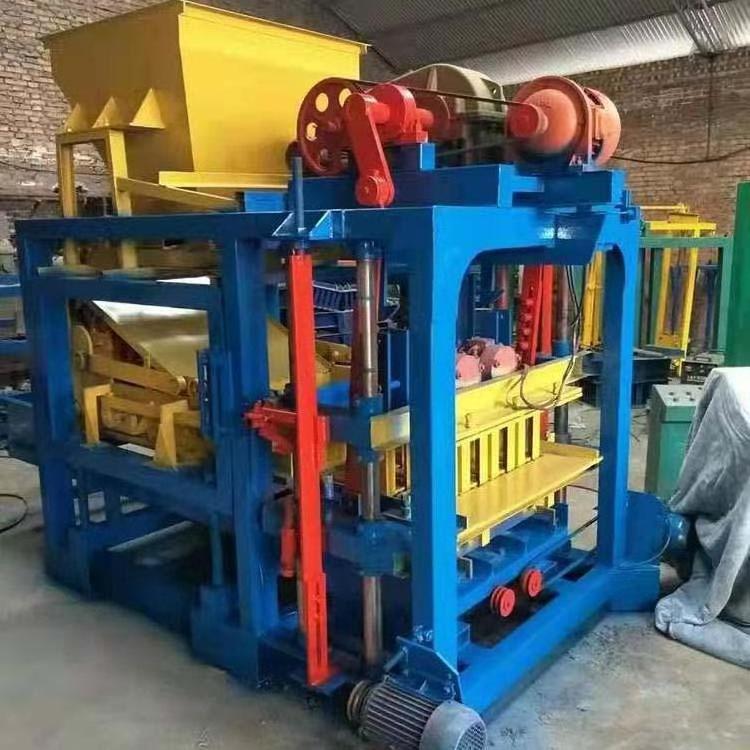 SONGMAO Factory Price  Fully Automatic Concrete Block Interlocking Hollow Brick Making Machine In Guatemala