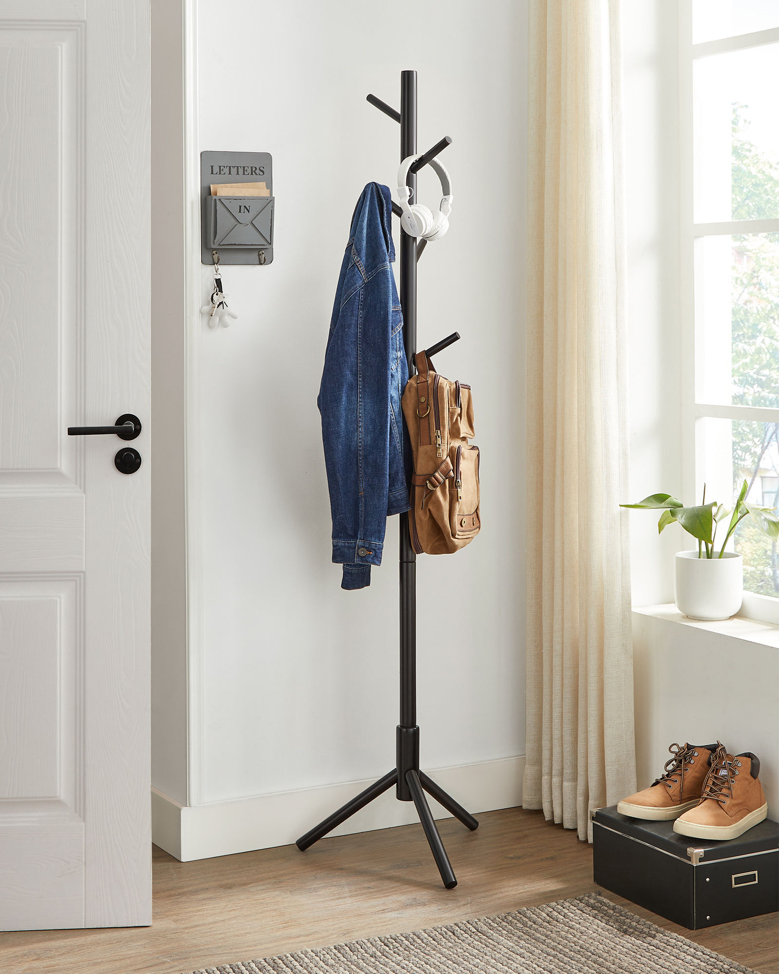 High Quality Clothes Black Coat Hanger Standing Space Saving Small Coat Rack