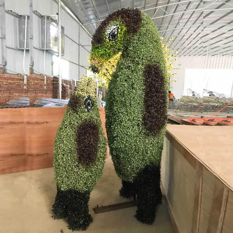 Customized style metal wire frame artificial grass topiary plants for landscaping